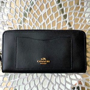 Authentic Black Coach Crossgrain Leather Accordion Zip Wallet NWT